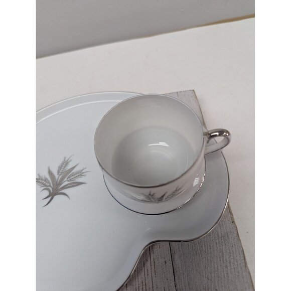 Vintage Kutani Set 2 Snack Plates with Cups White & Silver Gray Bursts Japan - Picture 8 of 13